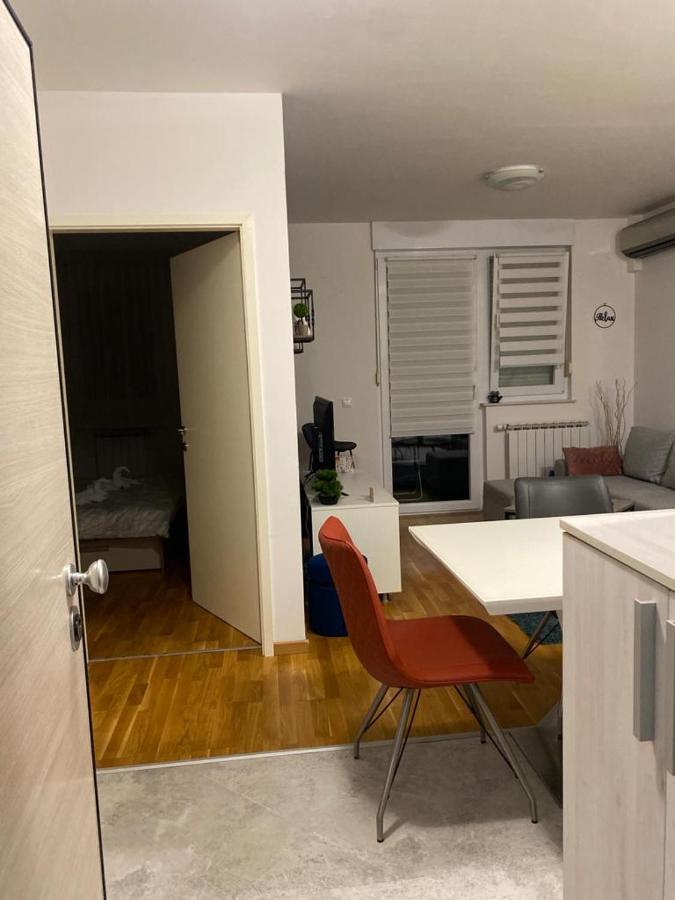 Affordable Apartments 8 Загреб Екстериор снимка